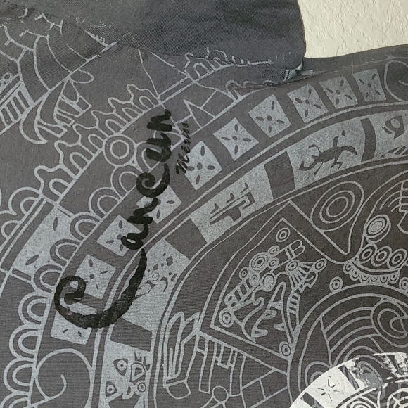 B & R Cancun Mexico Aztec short sleeve top - Picture 2 of 5